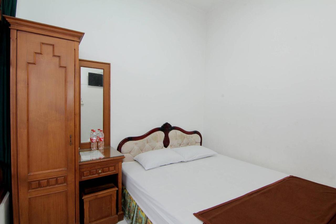 Hotel Fevytra Syariah Yogyakarta Exterior photo